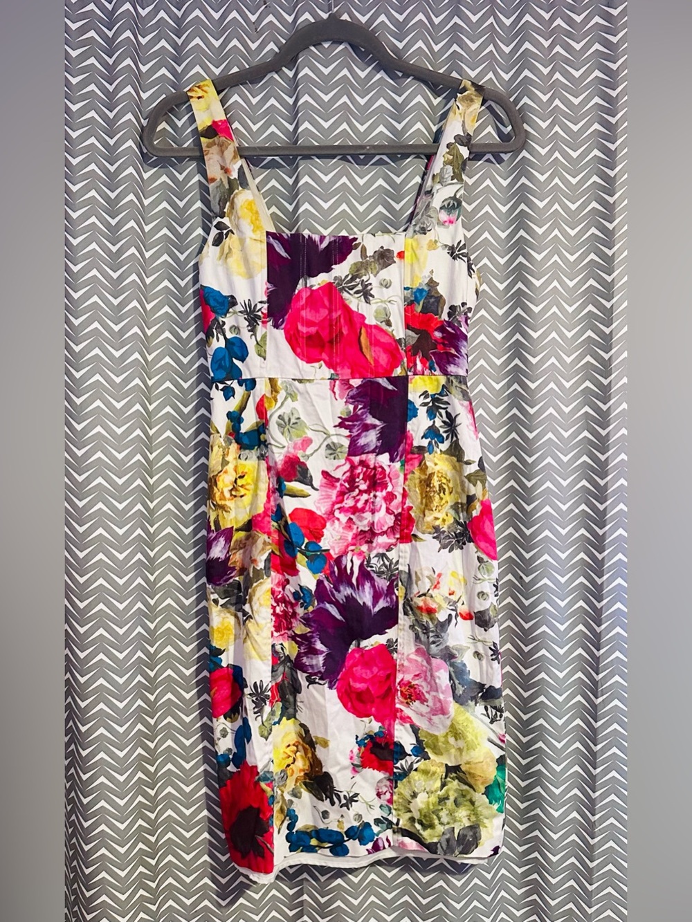Alice + Olivia | Sleeveless Floral Sheath Dress, size 2